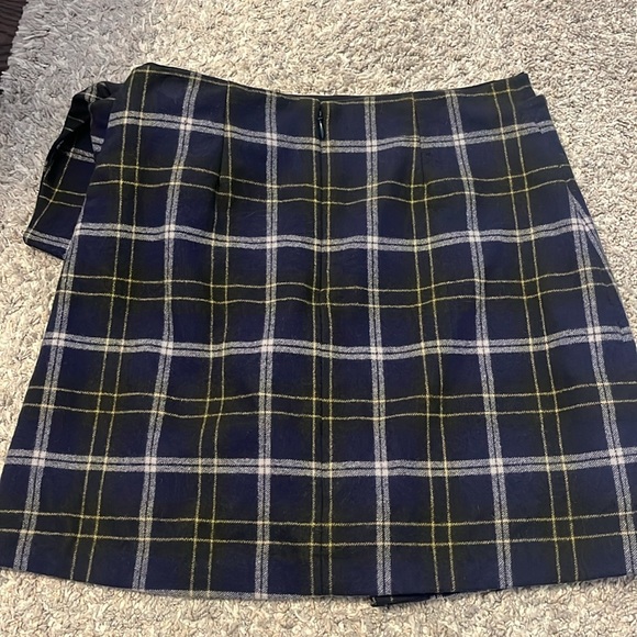 Aritzia Wilfred Plaid Tie Skirt - Picture 2 of 3